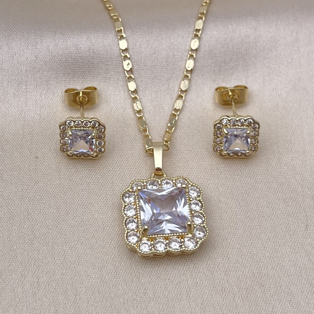 Oro Laminado Earring and Pendant Adult Set, Gold Filled Style Cluster Design, with White Cubic Zirconia, Polished, Golden Finish