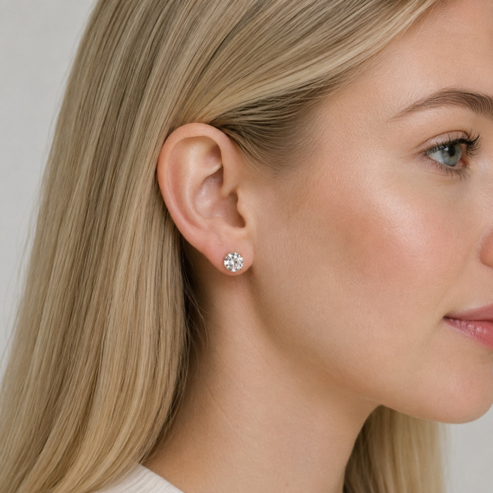 Oro Laminado Stud Earring, Gold Filled Style with White Cubic Zirconia, Polished, Golden Finish
