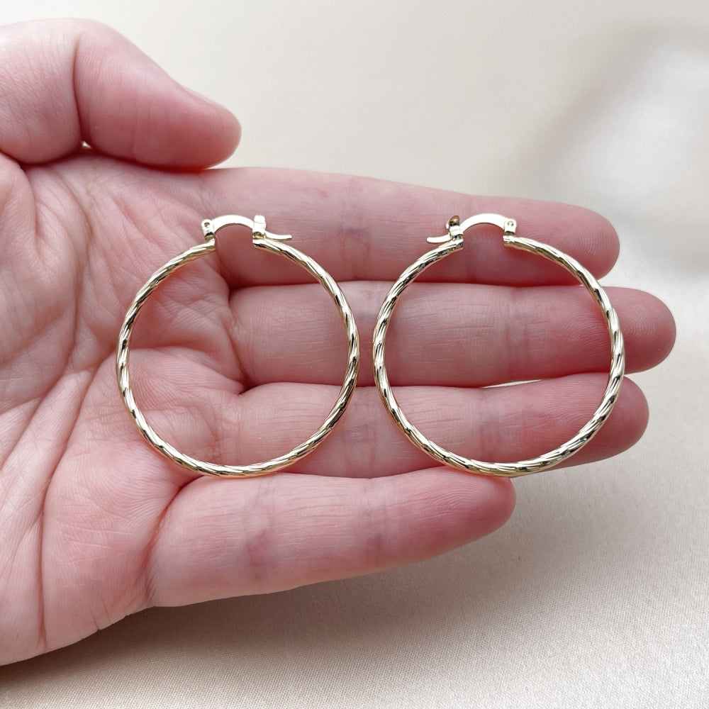 Oro Laminado Medium Hoop, Gold Filled Style Brushed Finish, Golden Finish