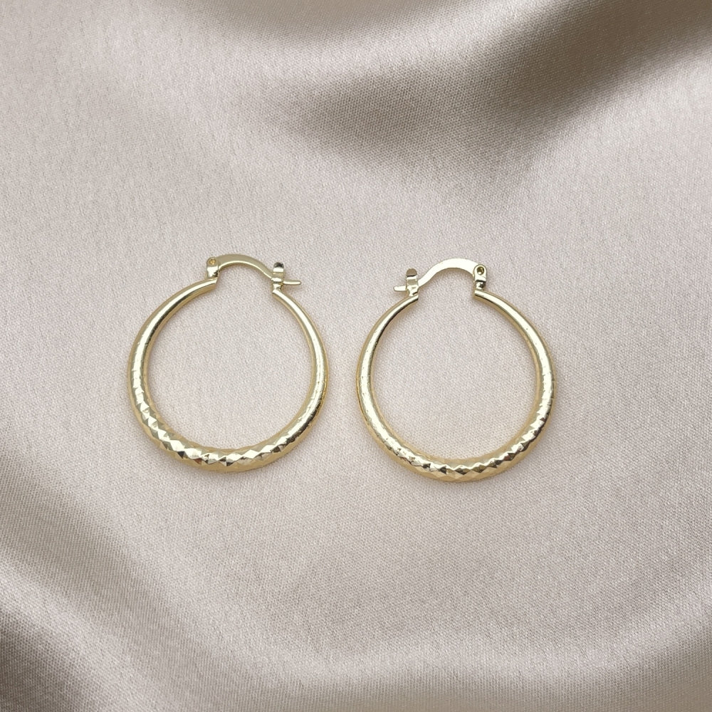 Oro Laminado Medium Hoop, Gold Filled Style Hollow Design, Diamond Cutting Finish, Golden Finish