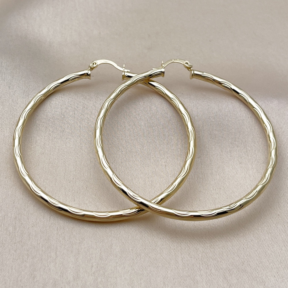 Oro Laminado Large Hoop, Gold Filled Style Hollow Design, Diamond Cutting Finish, Golden Finish
