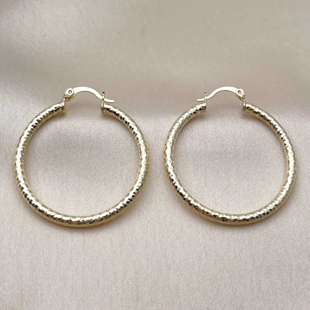 Oro Laminado Medium Hoop, Gold Filled Style Hollow Design, Diamond Cutting Finish, Golden Finish
