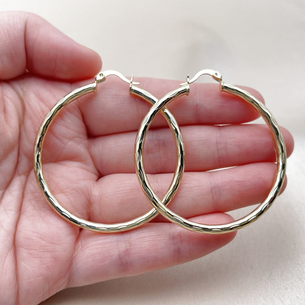 Oro Laminado Large Hoop, Gold Filled Style Hollow Design, Diamond Cutting Finish, Golden Finish