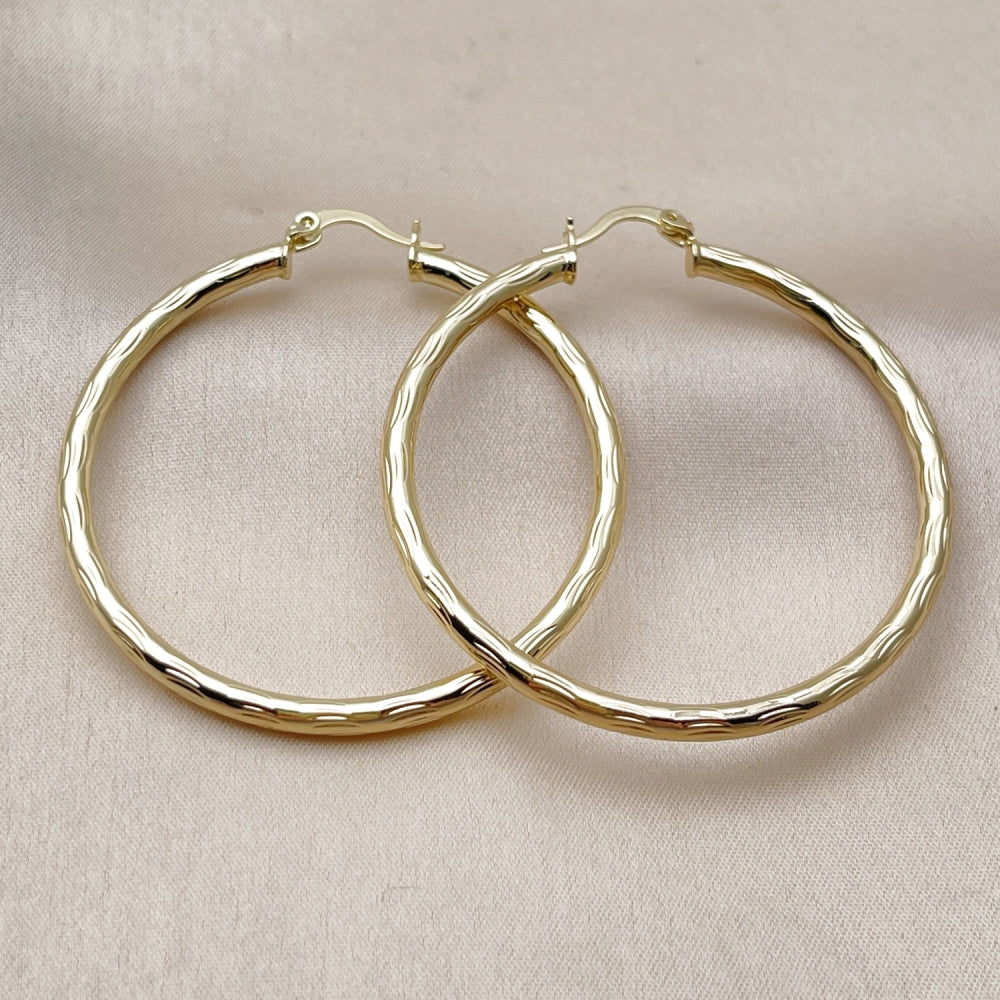 Oro Laminado Large Hoop, Gold Filled Style Hollow Design, Diamond Cutting Finish, Golden Finish