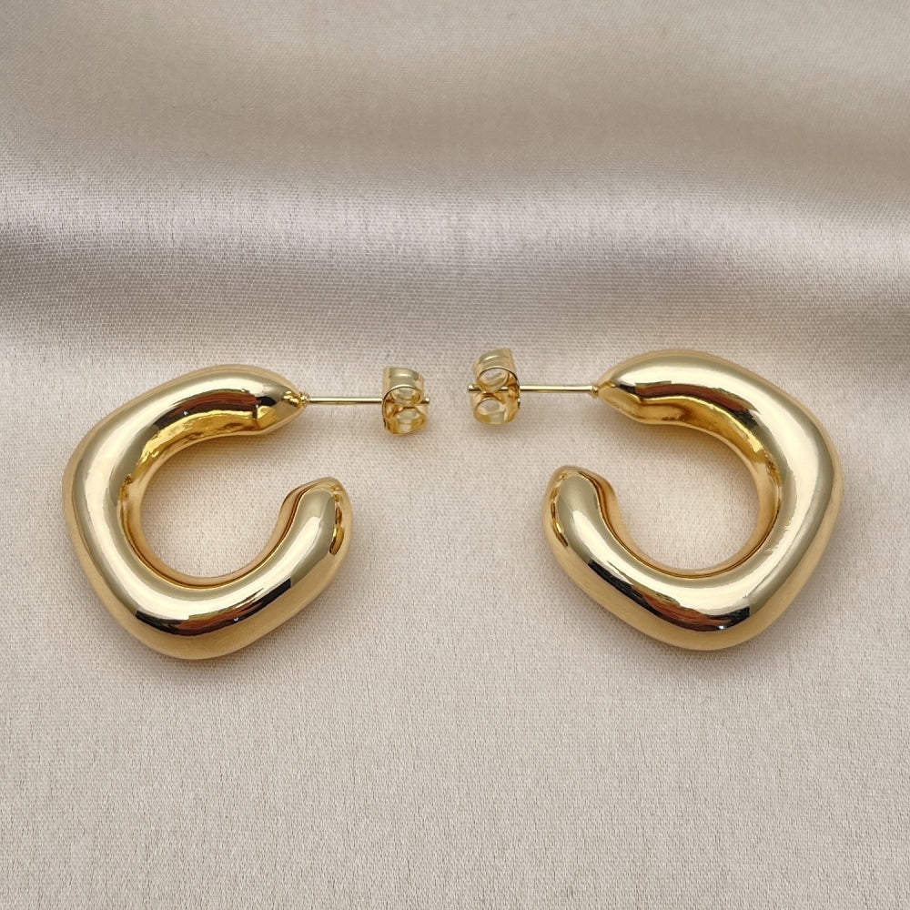 Oro Laminado Stud Earring, Gold Filled Style Hollow Design, Polished, Golden Finish