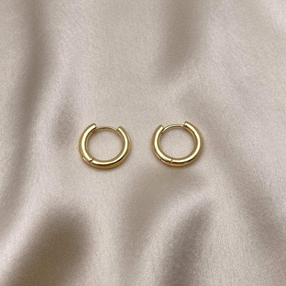 Oro Laminado Huggie Hoop, Gold Filled Style Polished, Golden Finish