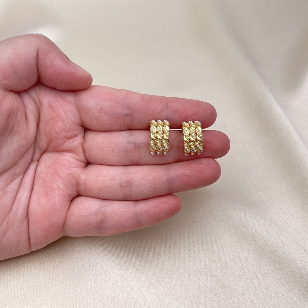 Oro Laminado Stud Earring, Gold Filled Style with Ivory Pearl, Polished, Golden Finish