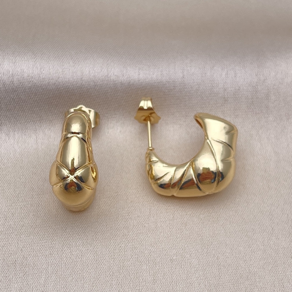 Oro Laminado Small Hoop, Gold Filled Style Polished, Golden Finish