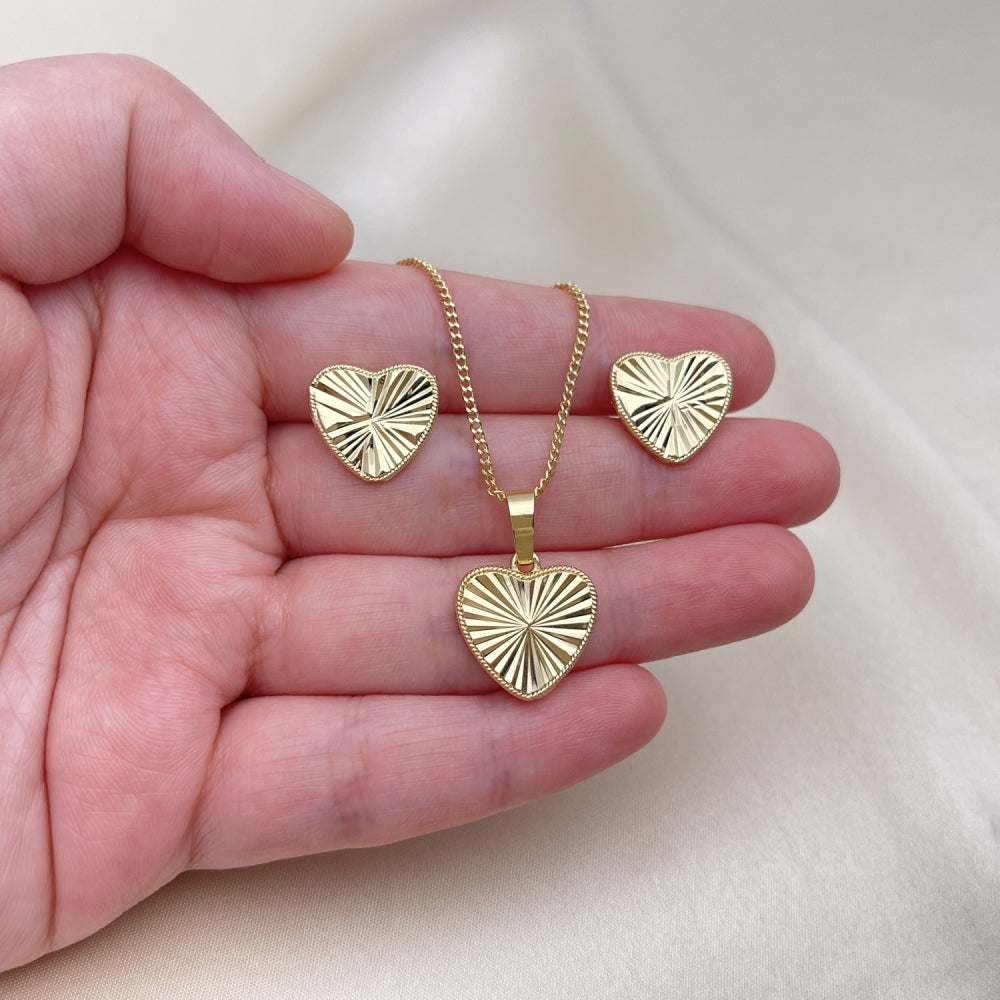 Oro Laminado Earring and Pendant Adult Set, Gold Filled Style Heart Design, Diamond Cutting Finish, Golden Finish
