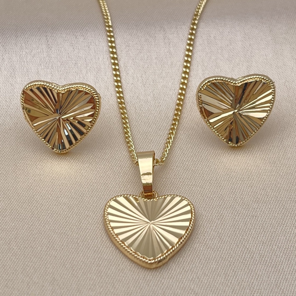 Oro Laminado Earring and Pendant Adult Set, Gold Filled Style Heart Design, Diamond Cutting Finish, Golden Finish