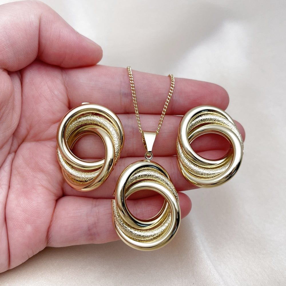 Oro Laminado Earring and Pendant Adult Set, Gold Filled Style Hollow and Love Knot Design, Matte Finish, Golden Finish