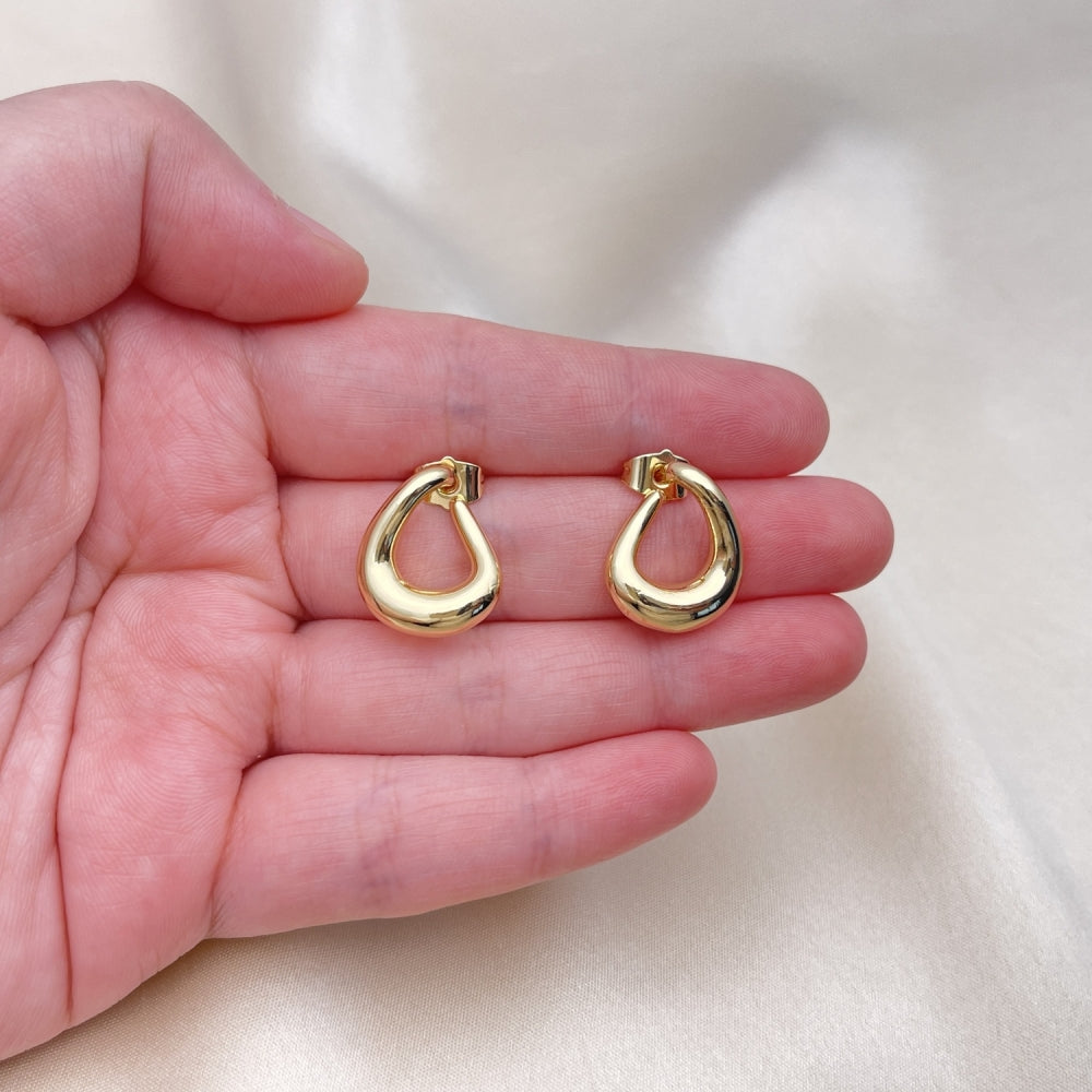 Oro Laminado Stud Earring, Gold Filled Style Teardrop Design, Polished, Golden Finish