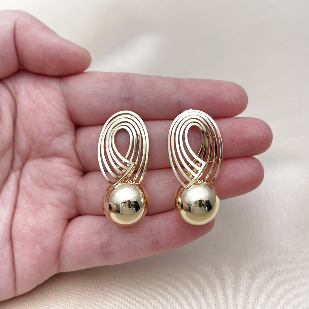 Oro Laminado Stud Earring, Gold Filled Style Ball Design, Polished, Golden Finish