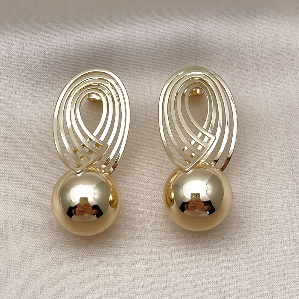 Oro Laminado Stud Earring, Gold Filled Style Ball Design, Polished, Golden Finish