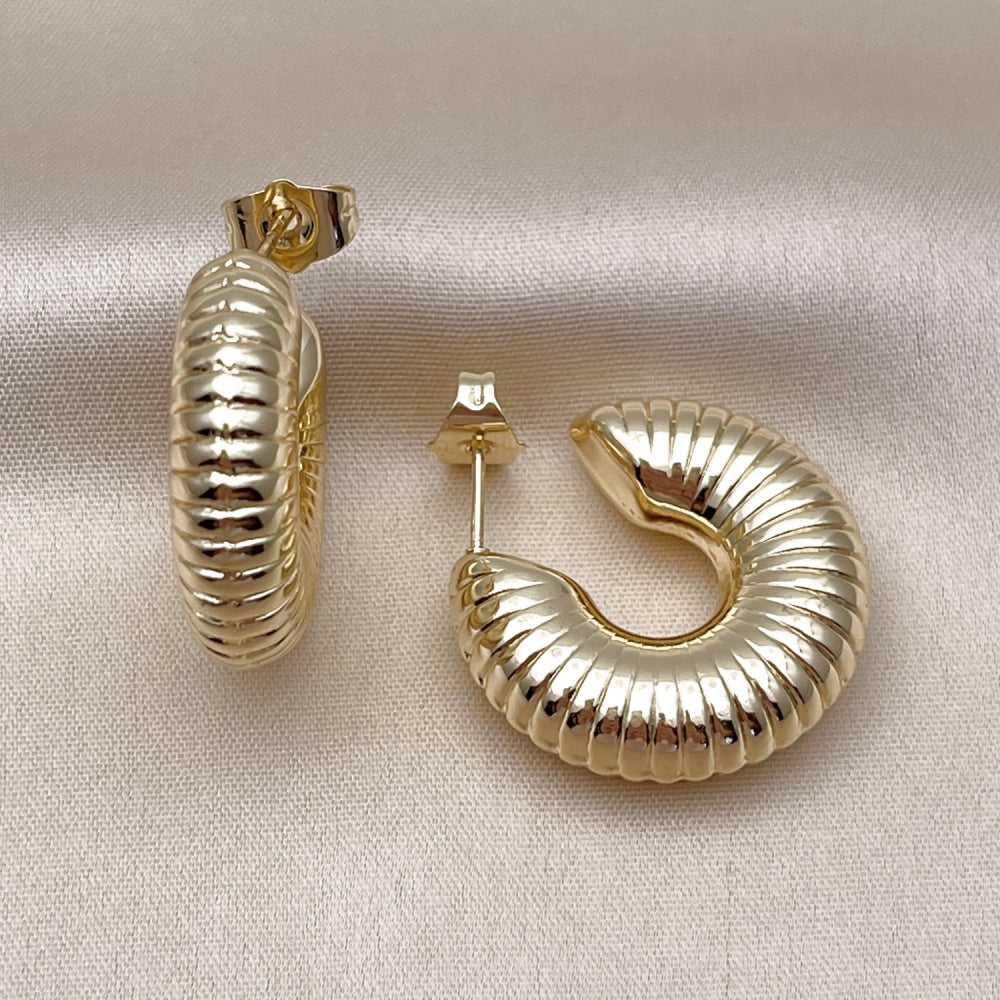 Oro Laminado Small Hoop, Gold Filled Style Hollow Design, Polished, Golden Finish