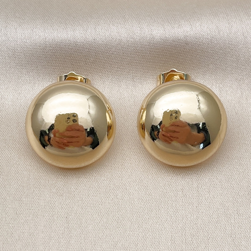 Oro Laminado Stud Earring, Gold Filled Style Polished, Golden Finish