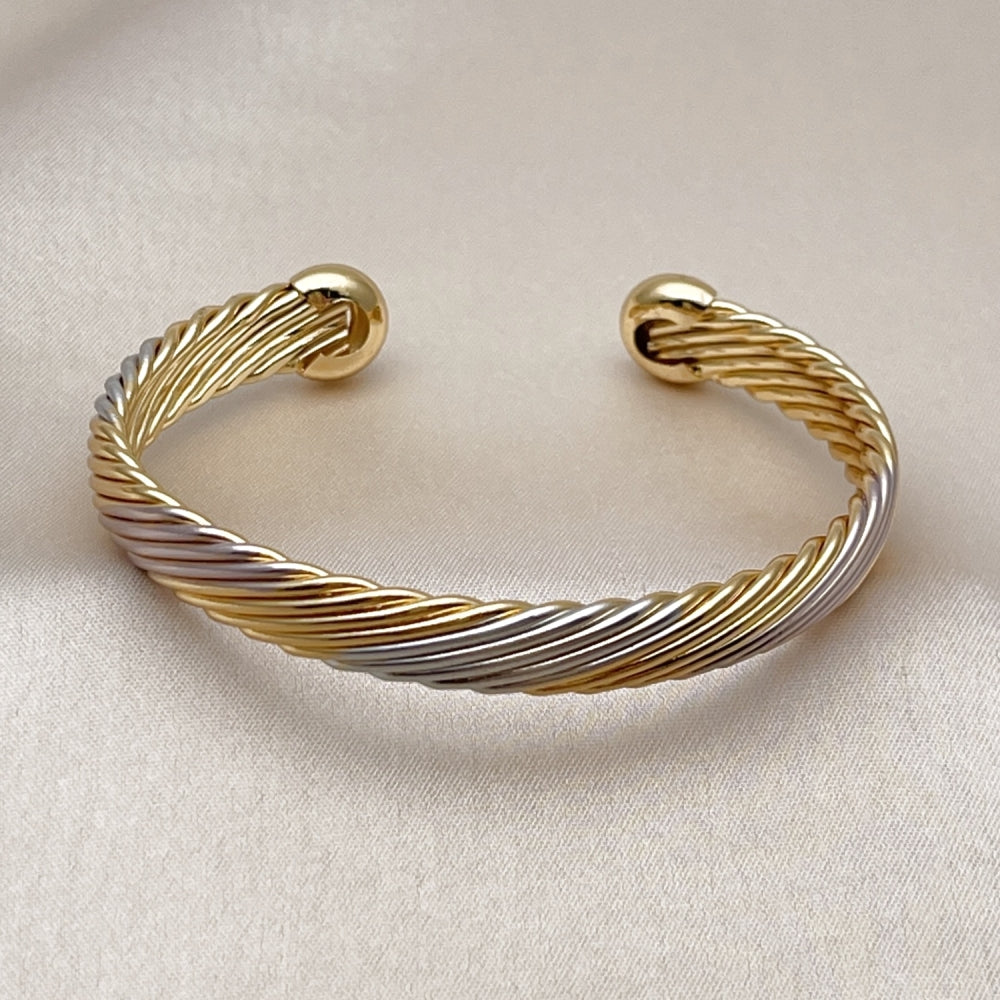 Oro Laminado Individual Bangle, Gold Filled Style Twist Design, Polished, Tricolor
