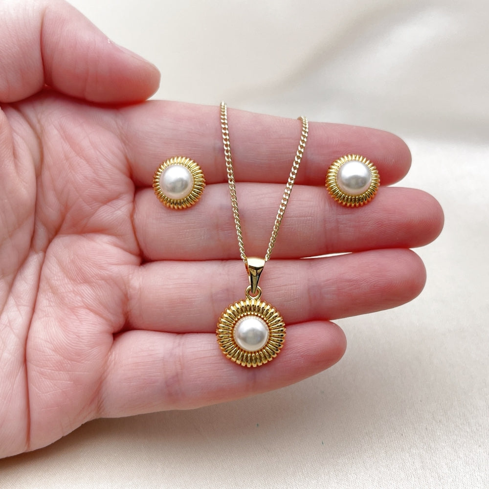 Oro Laminado Earring and Pendant Adult Set, Gold Filled Style Flower Design, with Ivory Pearl, Polished, Golden Finish