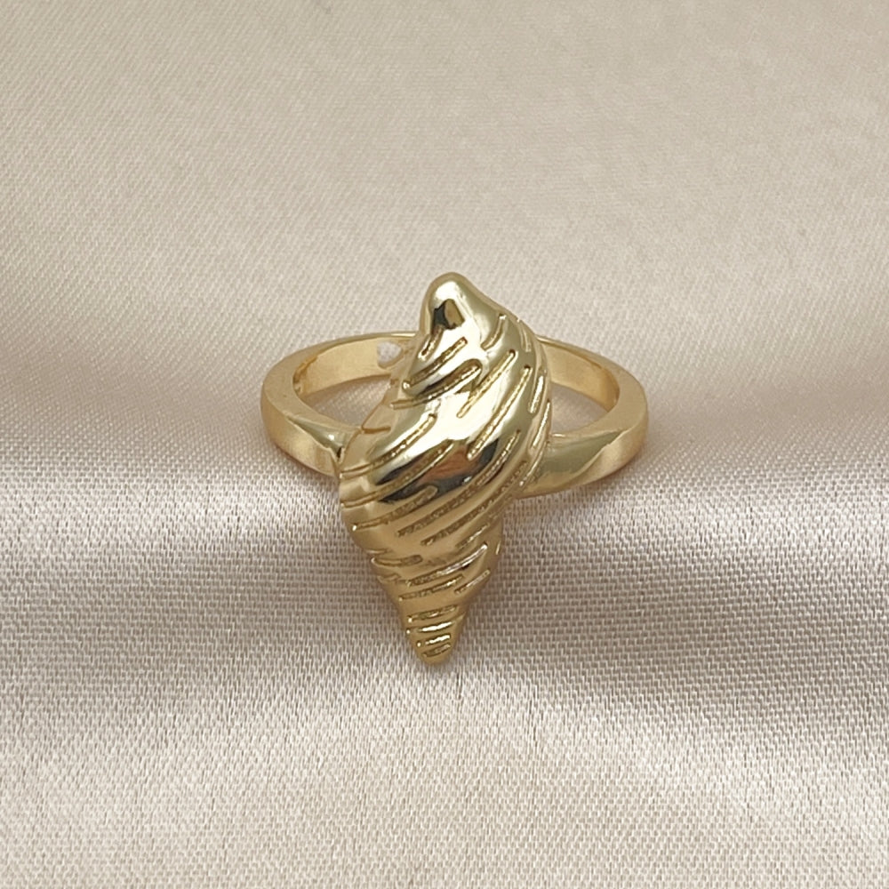 Oro Laminado Elegant Ring, Gold Filled Style Snail Design, Diamond Cutting Finish, Golden Finish