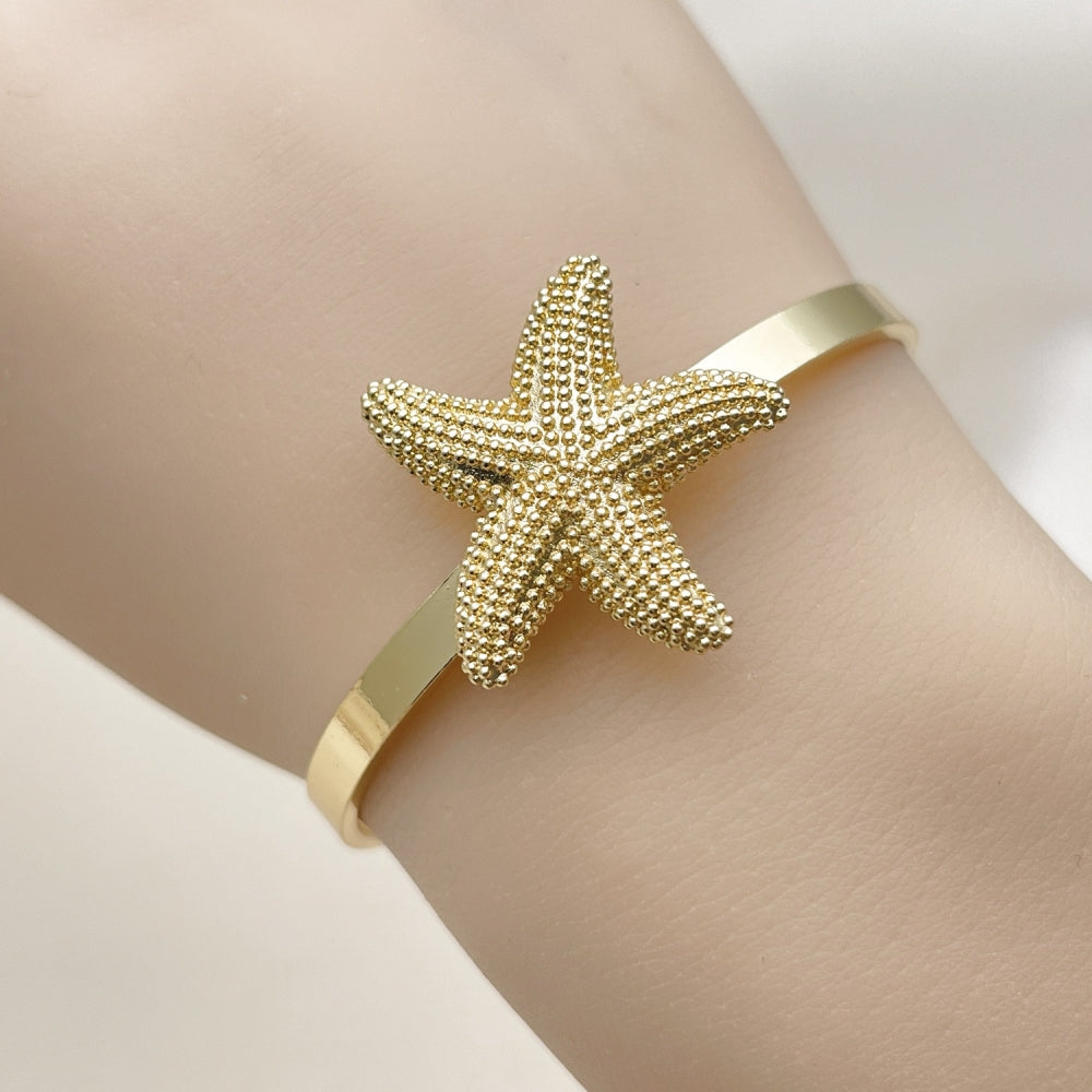 Oro Laminado Individual Bangle, Gold Filled Style Star Design, Matte Finish, Golden Finish