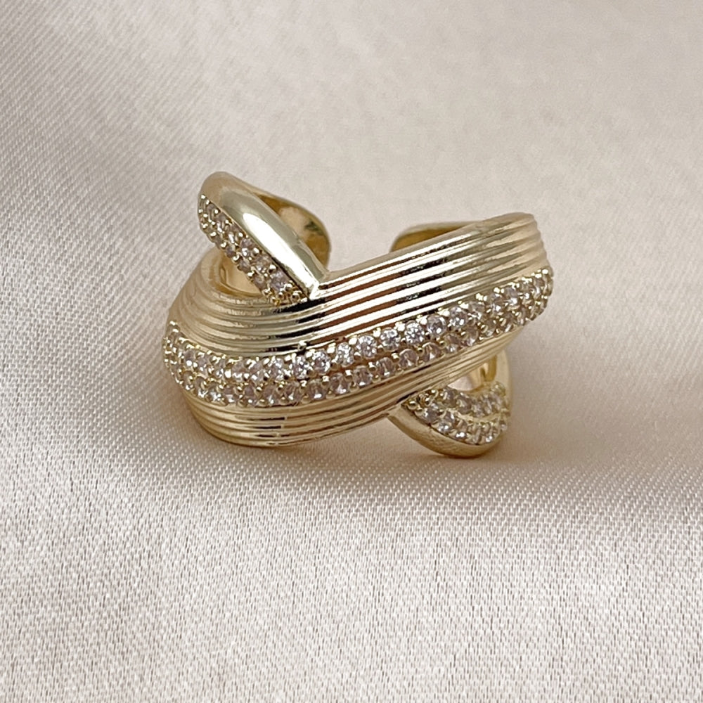 Oro Laminado Multi Stone Ring, Gold Filled Style Twist Design, with White Cubic Zirconia and White Micro Pave, Diamond Cutting Finish, Golden Finish