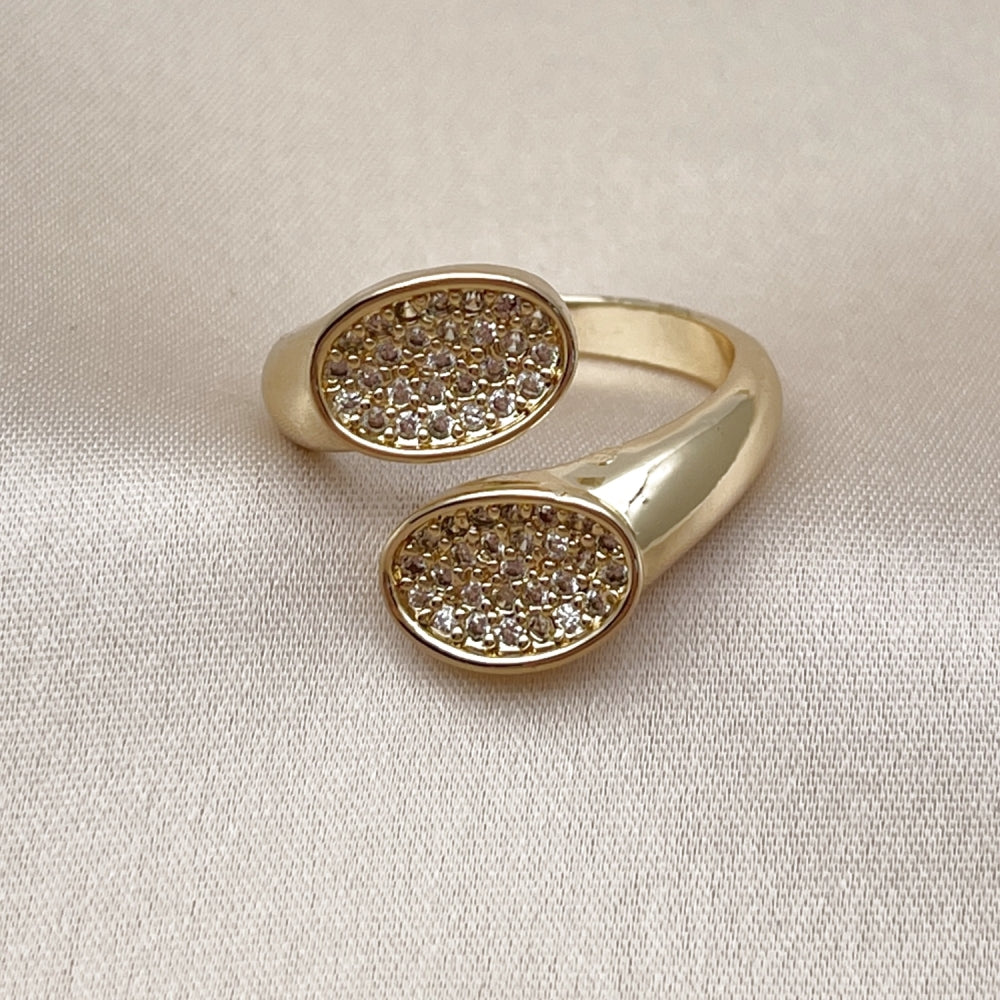 Oro Laminado Multi Stone Ring, Gold Filled Style with White Cubic Zirconia, Polished, Golden Finish