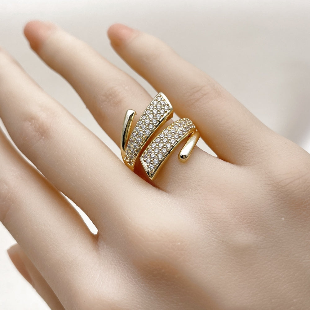 Oro Laminado Multi Stone Ring, Gold Filled Style with White Cubic Zirconia, Polished, Golden Finish