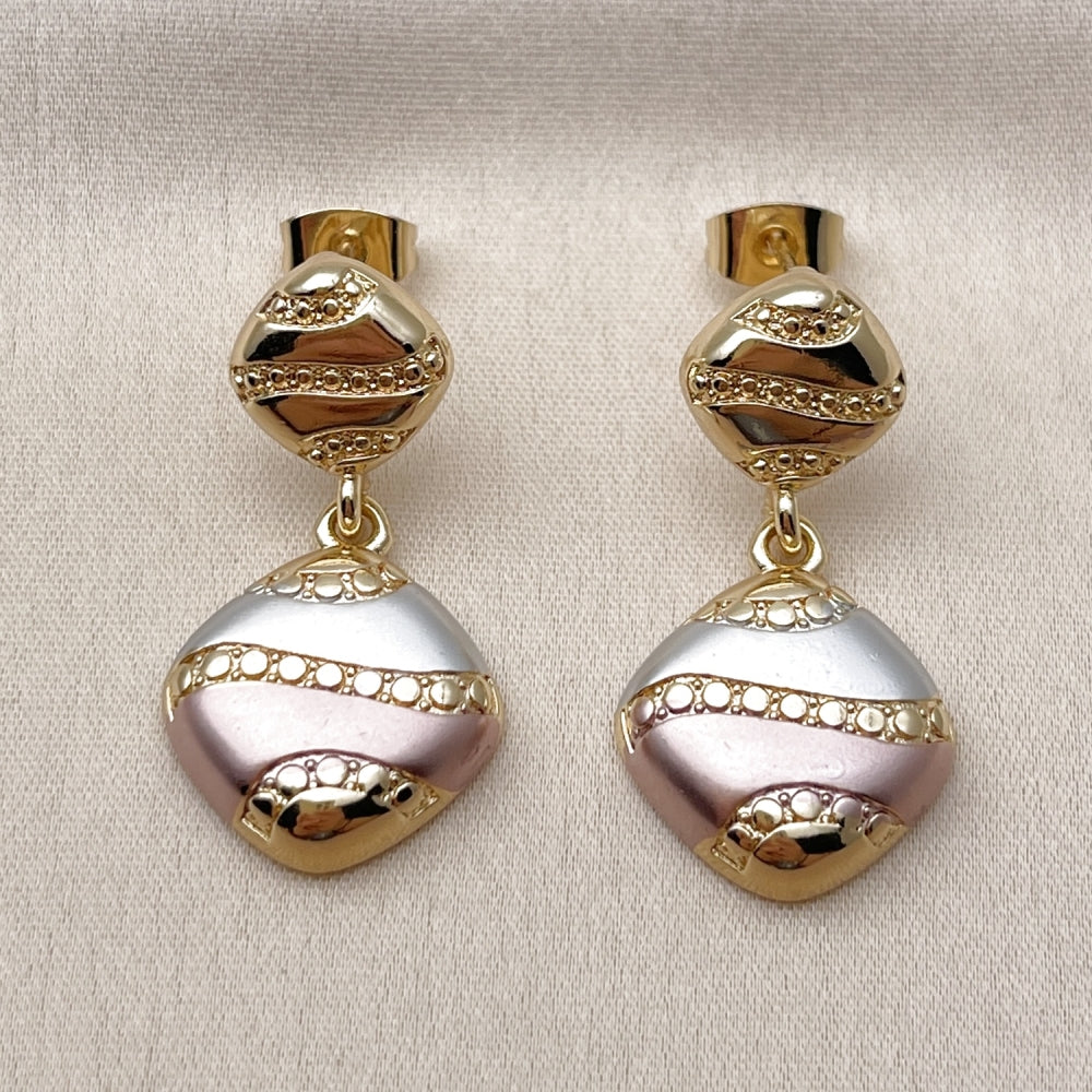 Oro Laminado Stud Earring, Gold Filled Style Polished, Tricolor