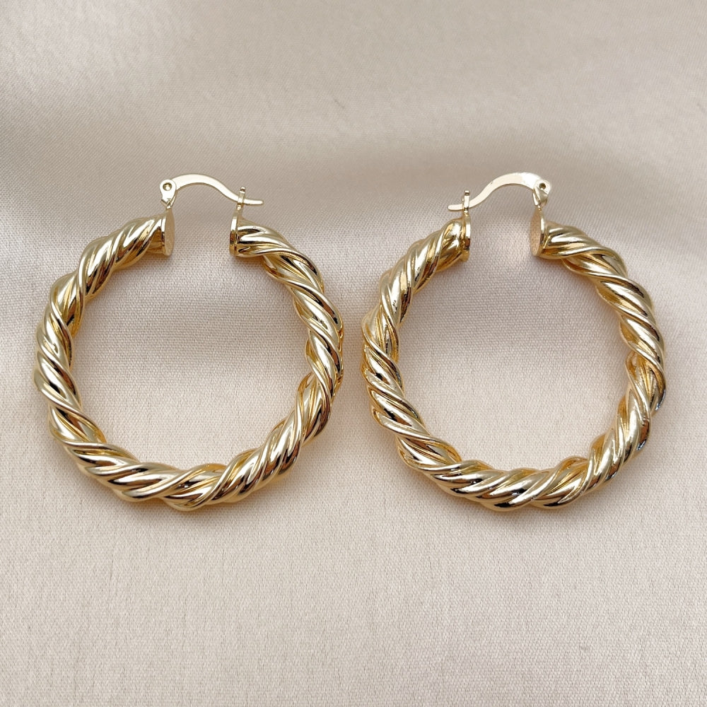 Oro Laminado Medium Hoop, Gold Filled Style Twist and Hollow Design, Polished, Golden Finish