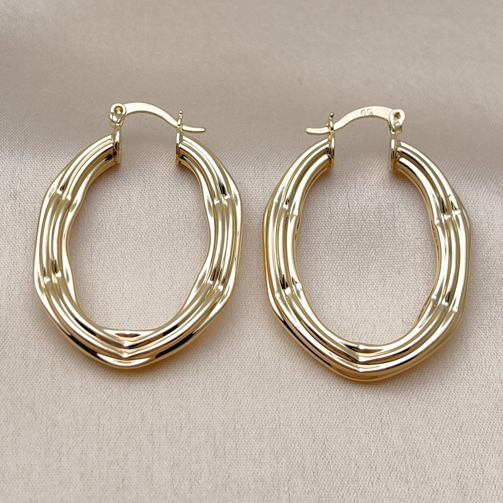 Oro Laminado Medium Hoop, Gold Filled Style Hollow Design, Polished, Golden Finish