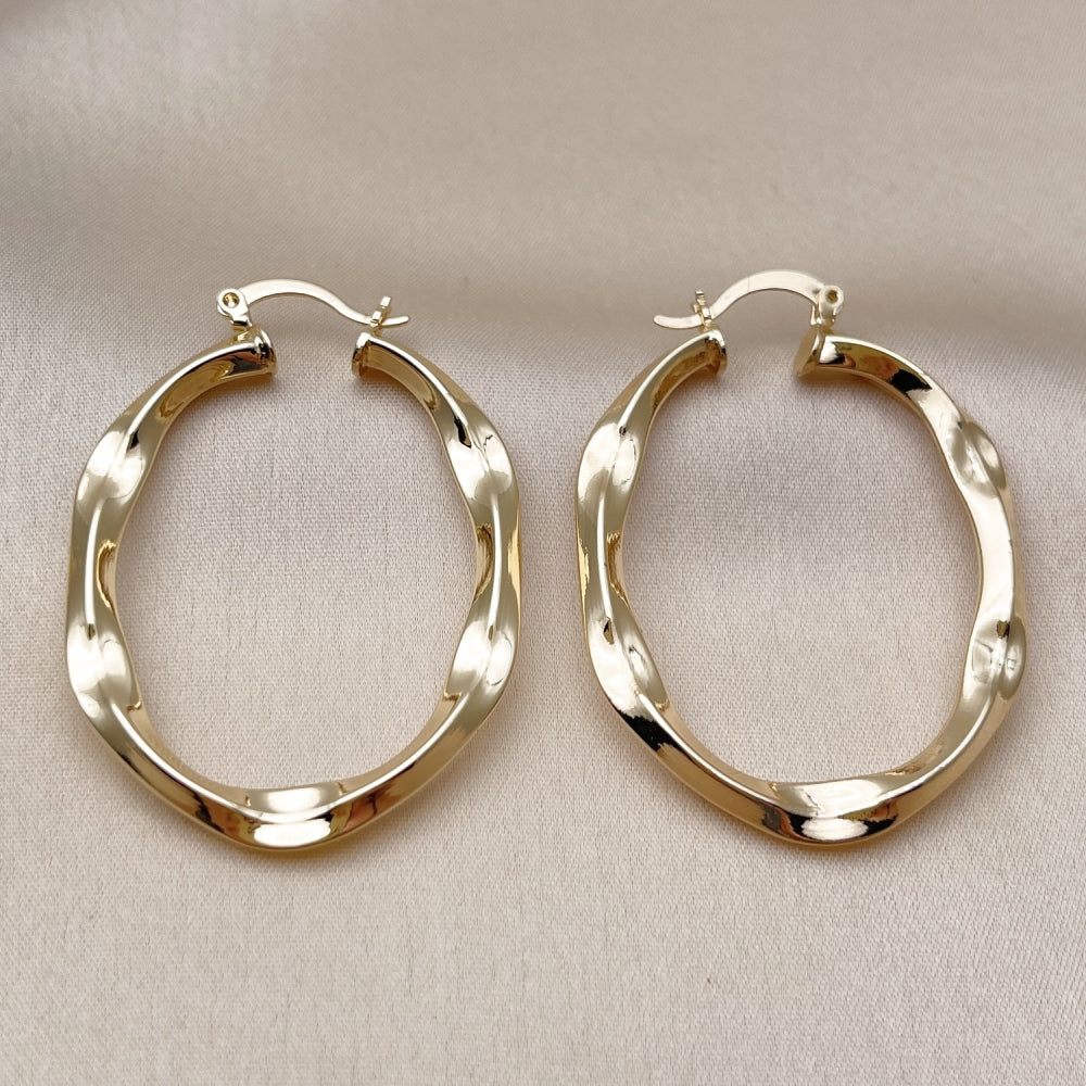 Oro Laminado Medium Hoop, Gold Filled Style Hollow Design, Polished, Golden Finish