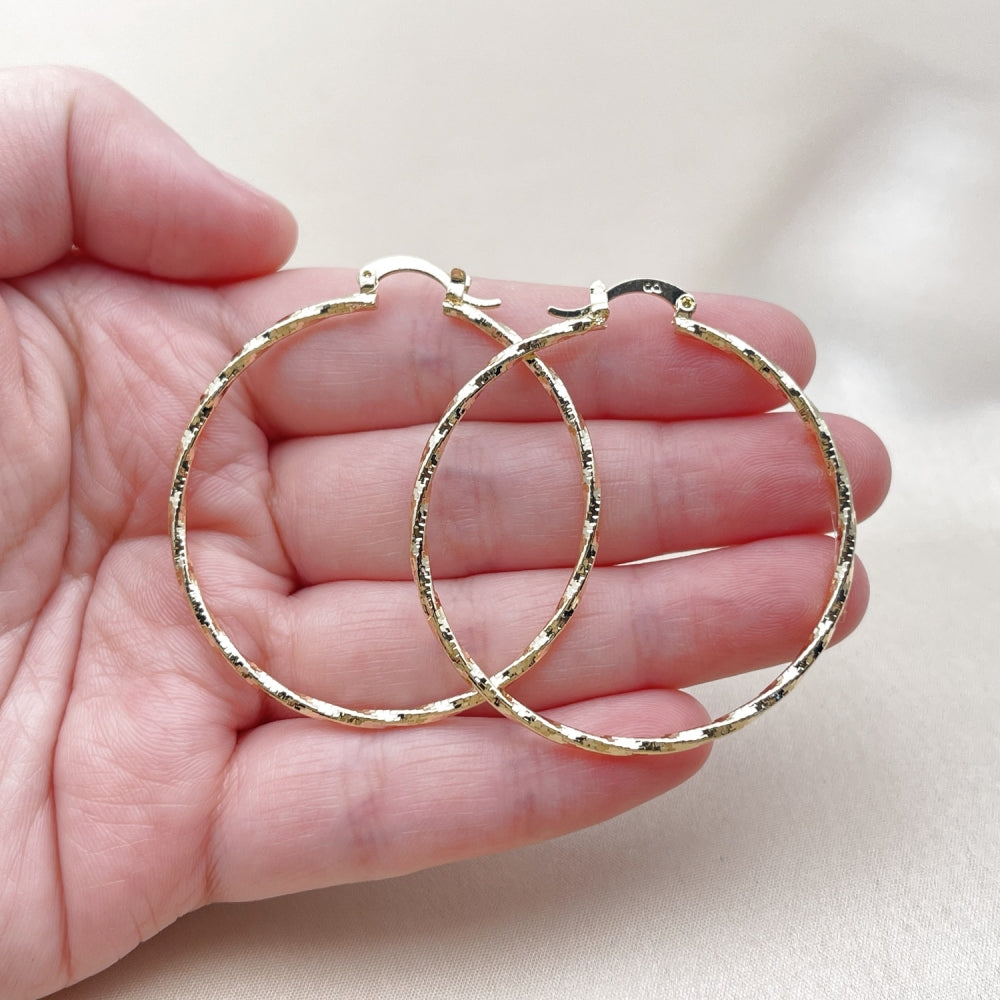 Oro Laminado Large Hoop, Gold Filled Style Twist Design, Diamond Cutting Finish, Golden Finish