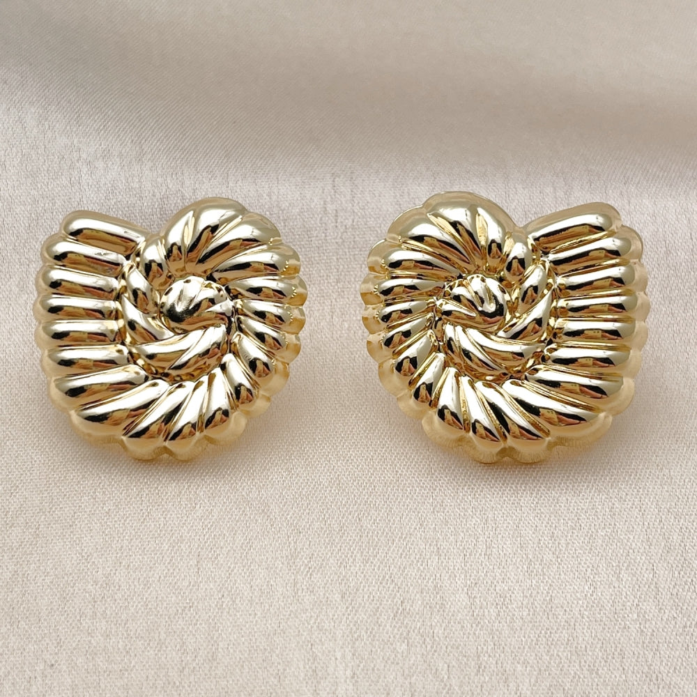 Oro Laminado Stud Earring, Gold Filled Style Snail Design, Polished, Golden Finish