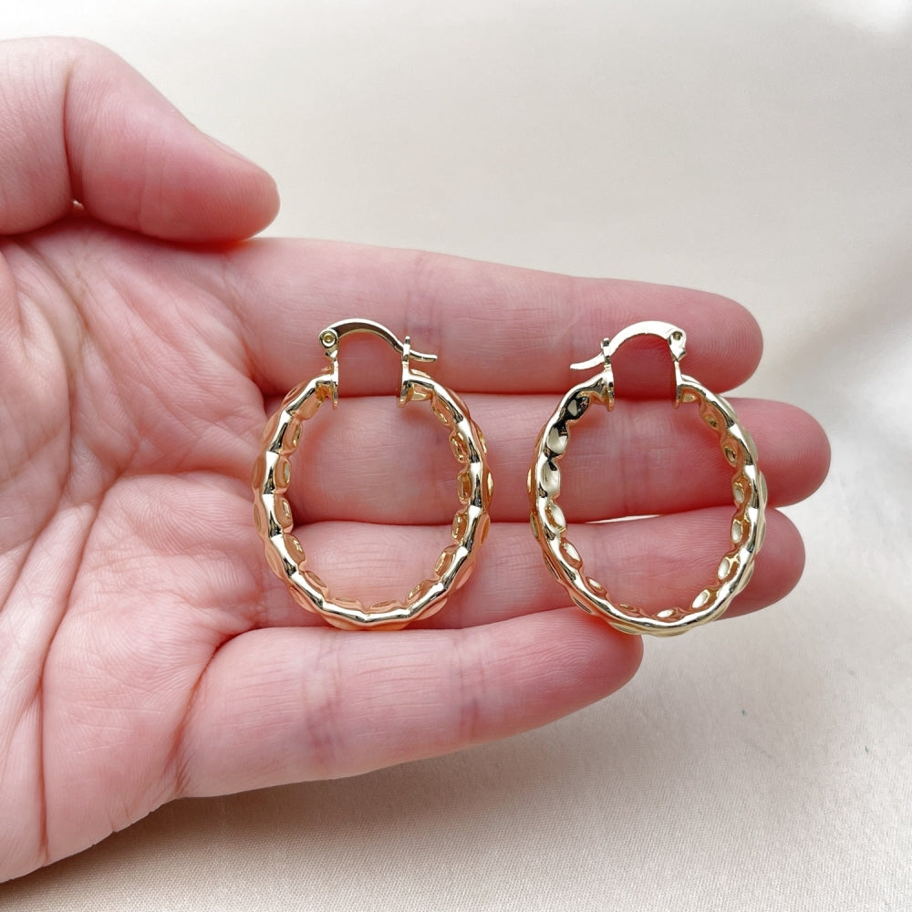 Oro Laminado Medium Hoop, Gold Filled Style Polished, Golden Finish