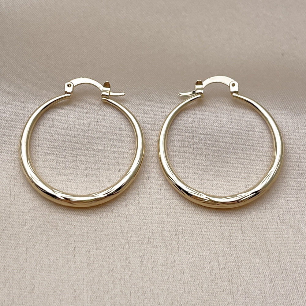 Oro Laminado Medium Hoop, Gold Filled Style Hollow Design, Diamond Cutting Finish, Golden Finish