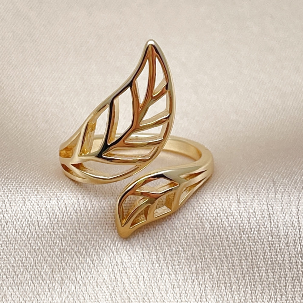 Oro Laminado Elegant Ring, Gold Filled Style Leaf Design, Polished, Golden Finish