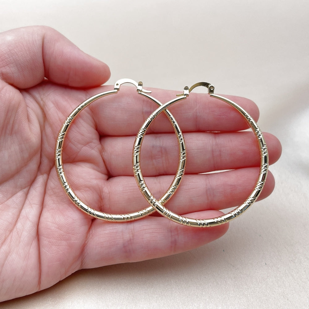 Oro Laminado Large Hoop, Gold Filled Style Hollow Design, Diamond Cutting Finish, Golden Finish