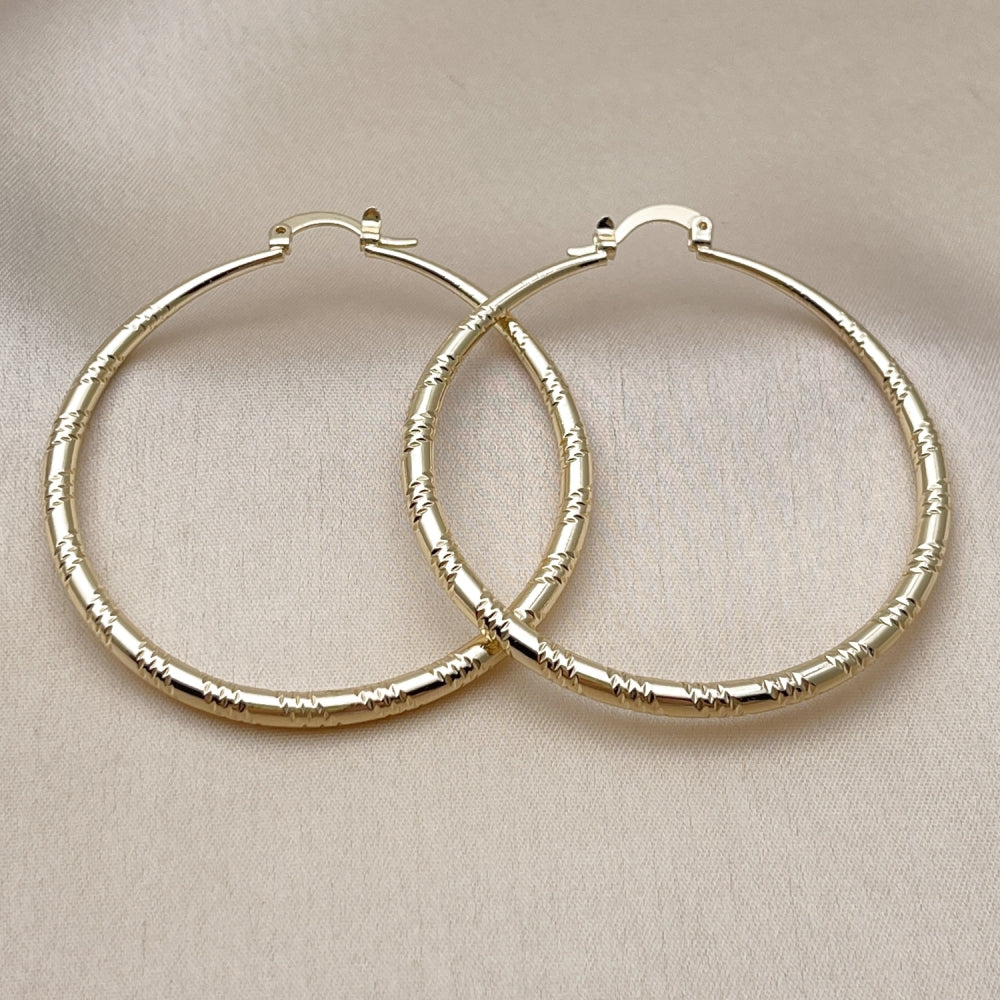 Oro Laminado Large Hoop, Gold Filled Style Hollow Design, Diamond Cutting Finish, Golden Finish