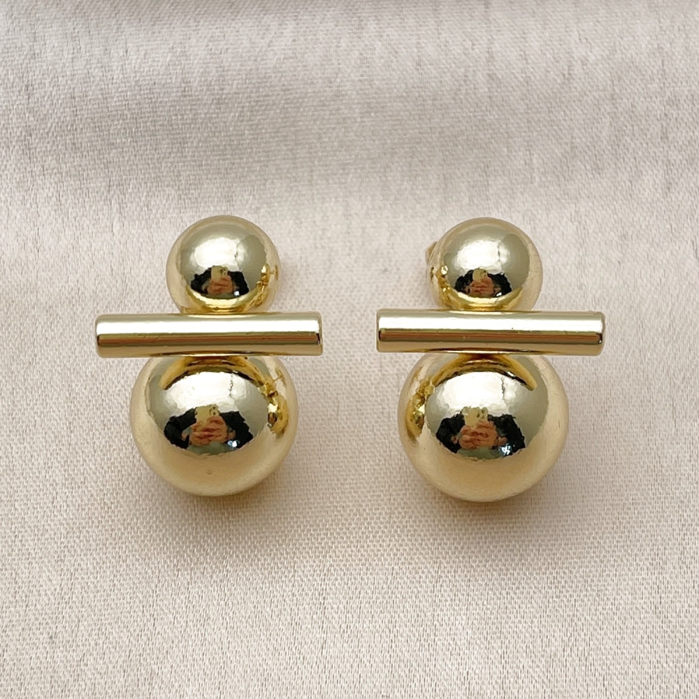 Oro Laminado Stud Earring, Gold Filled Style Ball and Hollow Design, Polished, Golden Finish