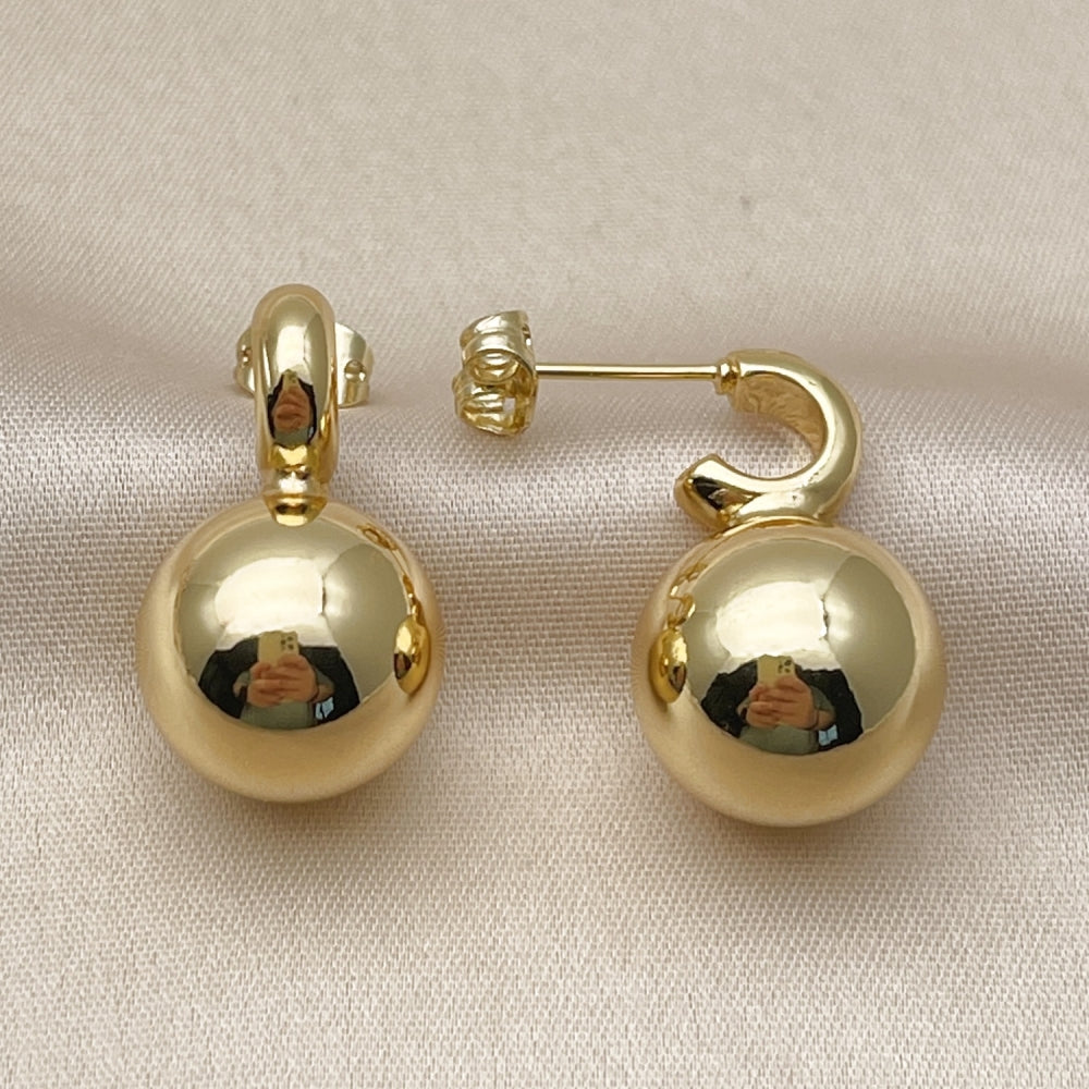 Oro Laminado Stud Earring, Gold Filled Style Ball and Hollow Design, Polished, Golden Finish