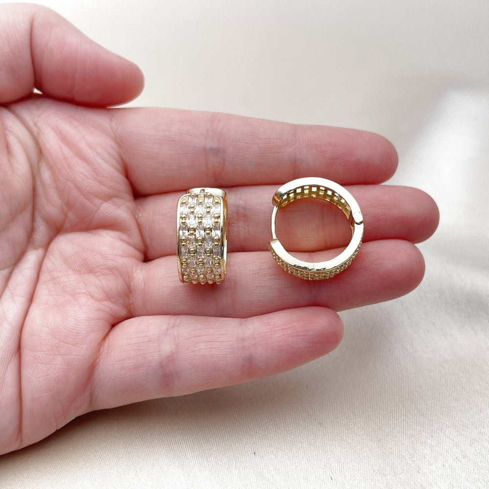 Oro Laminado Huggie Hoop, Gold Filled Style Baguette Design, with White Cubic Zirconia, Diamond Cutting Finish, Golden Finish