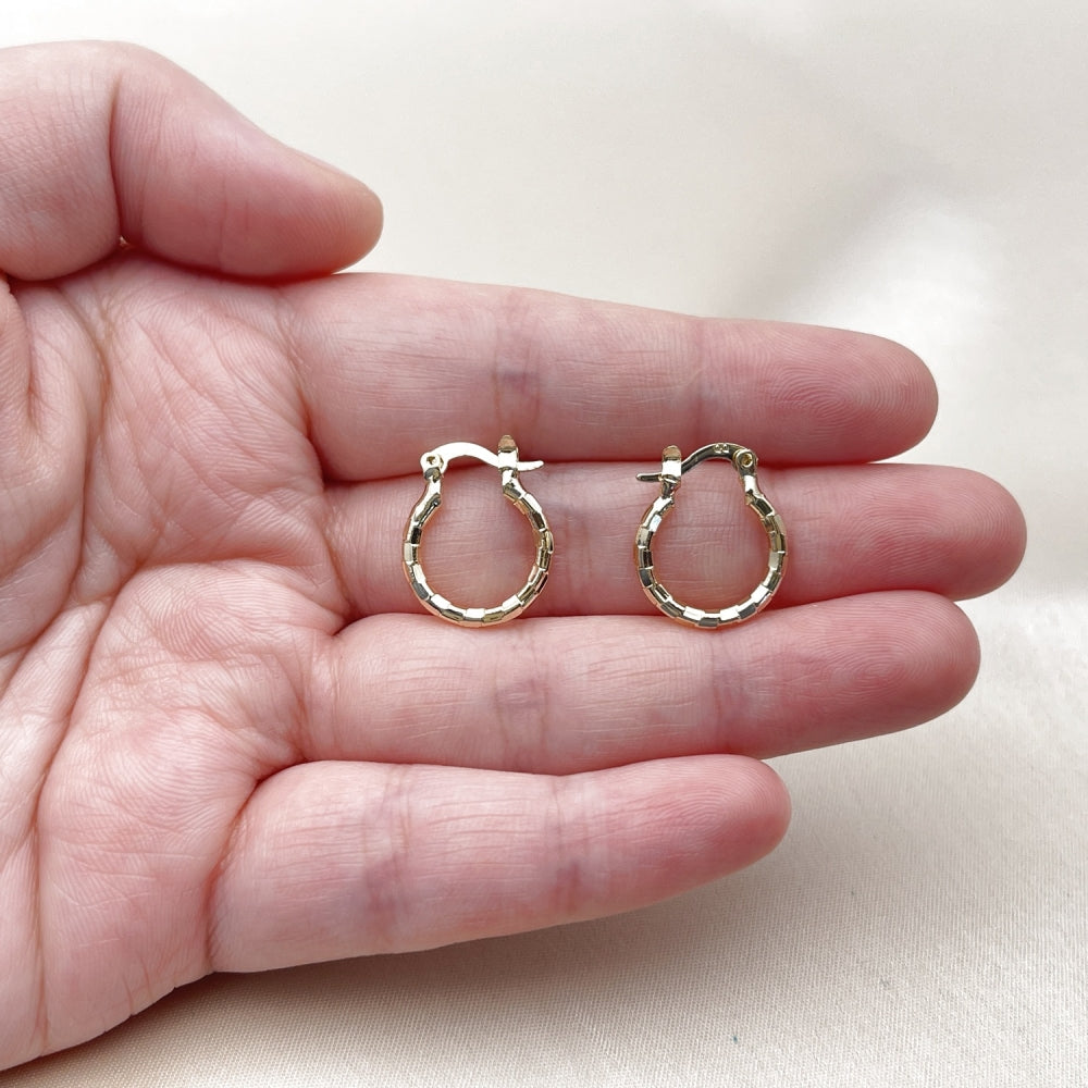 Oro Laminado Small Hoop, Gold Filled Style Diamond Cutting Finish, Golden Finish