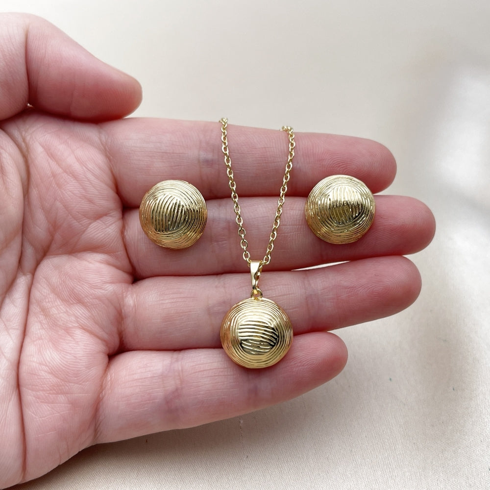 Oro Laminado Earring and Pendant Adult Set, Gold Filled Style Ball Design, Diamond Cutting Finish, Golden Finish