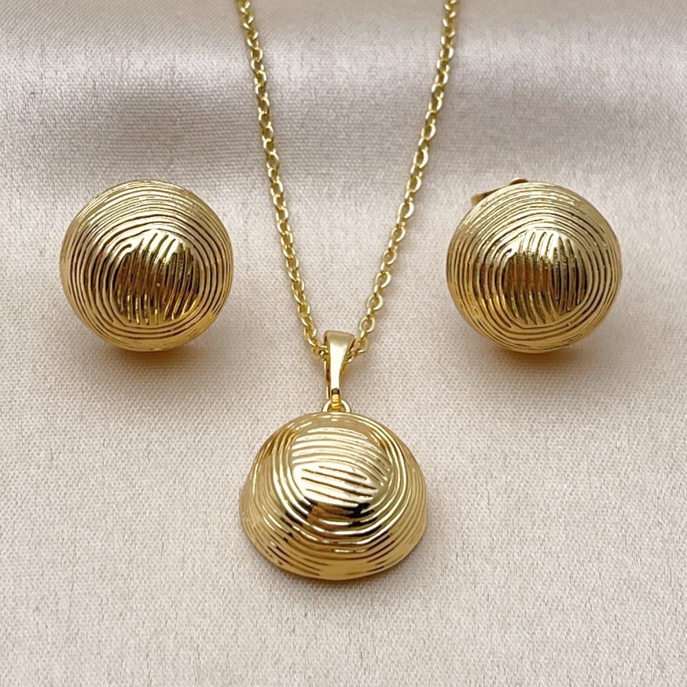 Oro Laminado Earring and Pendant Adult Set, Gold Filled Style Ball Design, Diamond Cutting Finish, Golden Finish