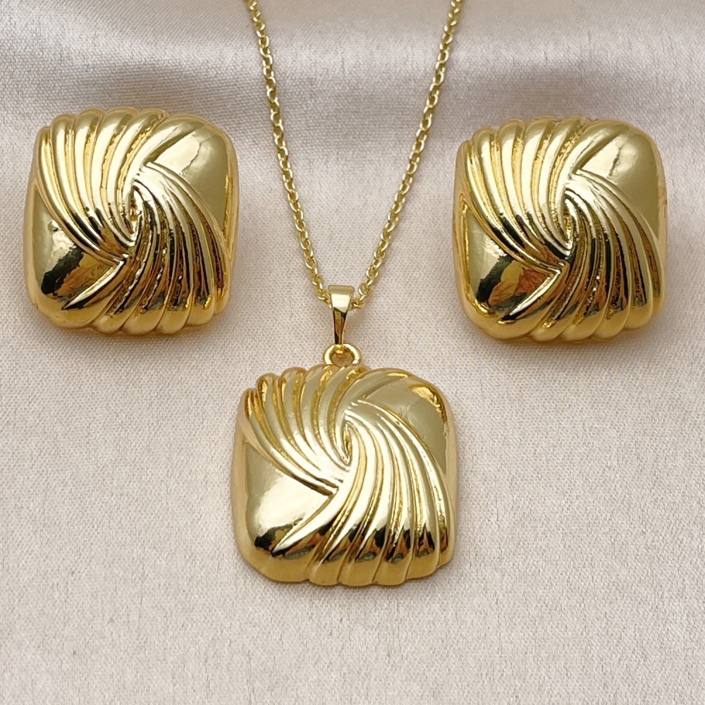 Oro Laminado Earring and Pendant Adult Set, Gold Filled Style Diamond Cutting Finish, Golden Finish