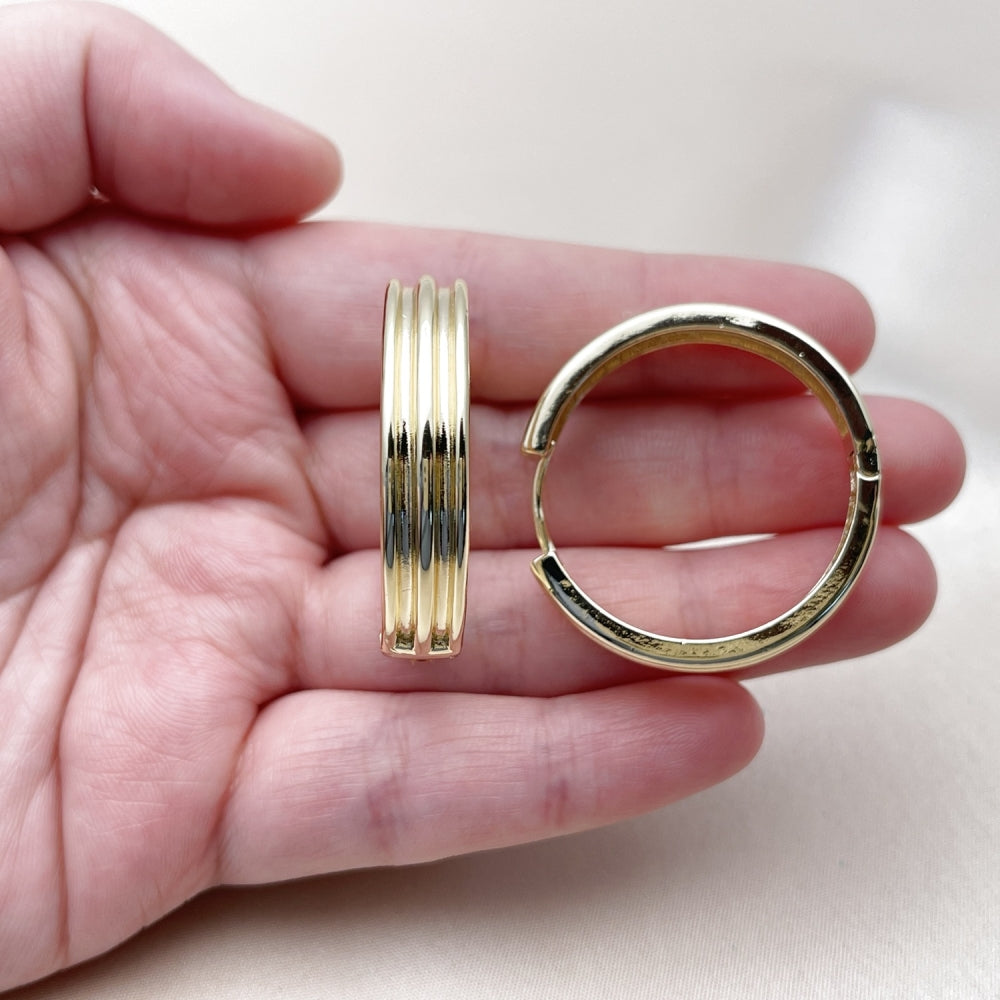 Oro Laminado Huggie Hoop, Gold Filled Style Polished, Golden Finish