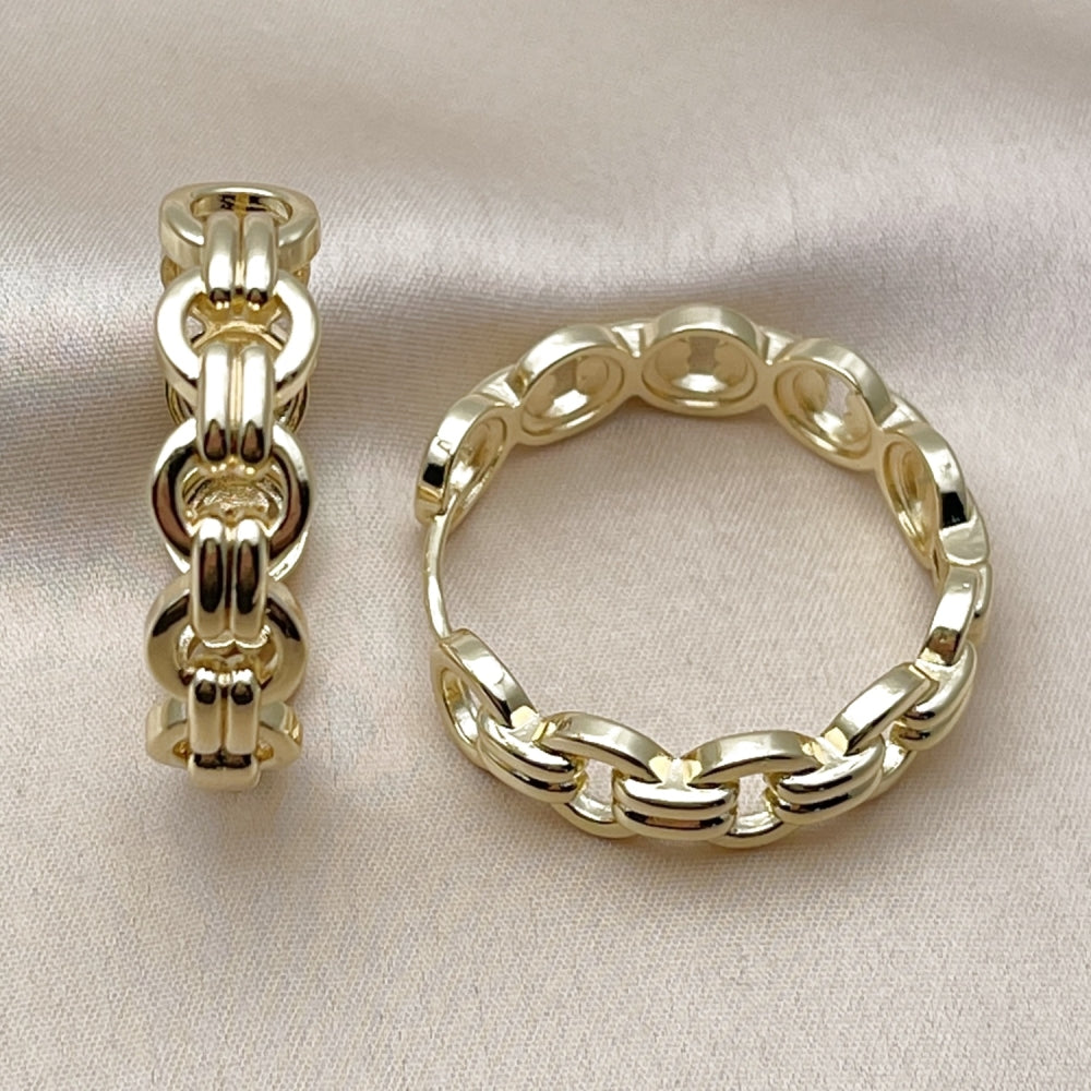 Oro Laminado Huggie Hoop, Gold Filled Style Belt Buckle Design, Polished, Golden Finish