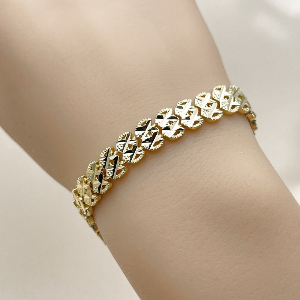 Oro Laminado Solid Bracelet, Gold Filled Style Heart Design, Diamond Cutting Finish, Golden Finish