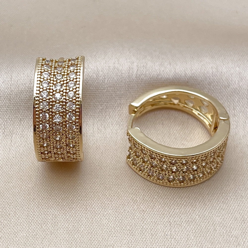 Oro Laminado Huggie Hoop, Gold Filled Style Teardrop Design, with White Cubic Zirconia, Polished, Golden Finish