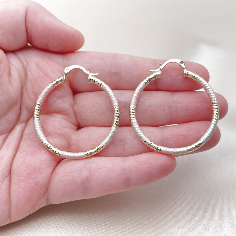 Oro Laminado Medium Hoop, Gold Filled Style Hollow Design, Diamond Cutting Finish, Tricolor